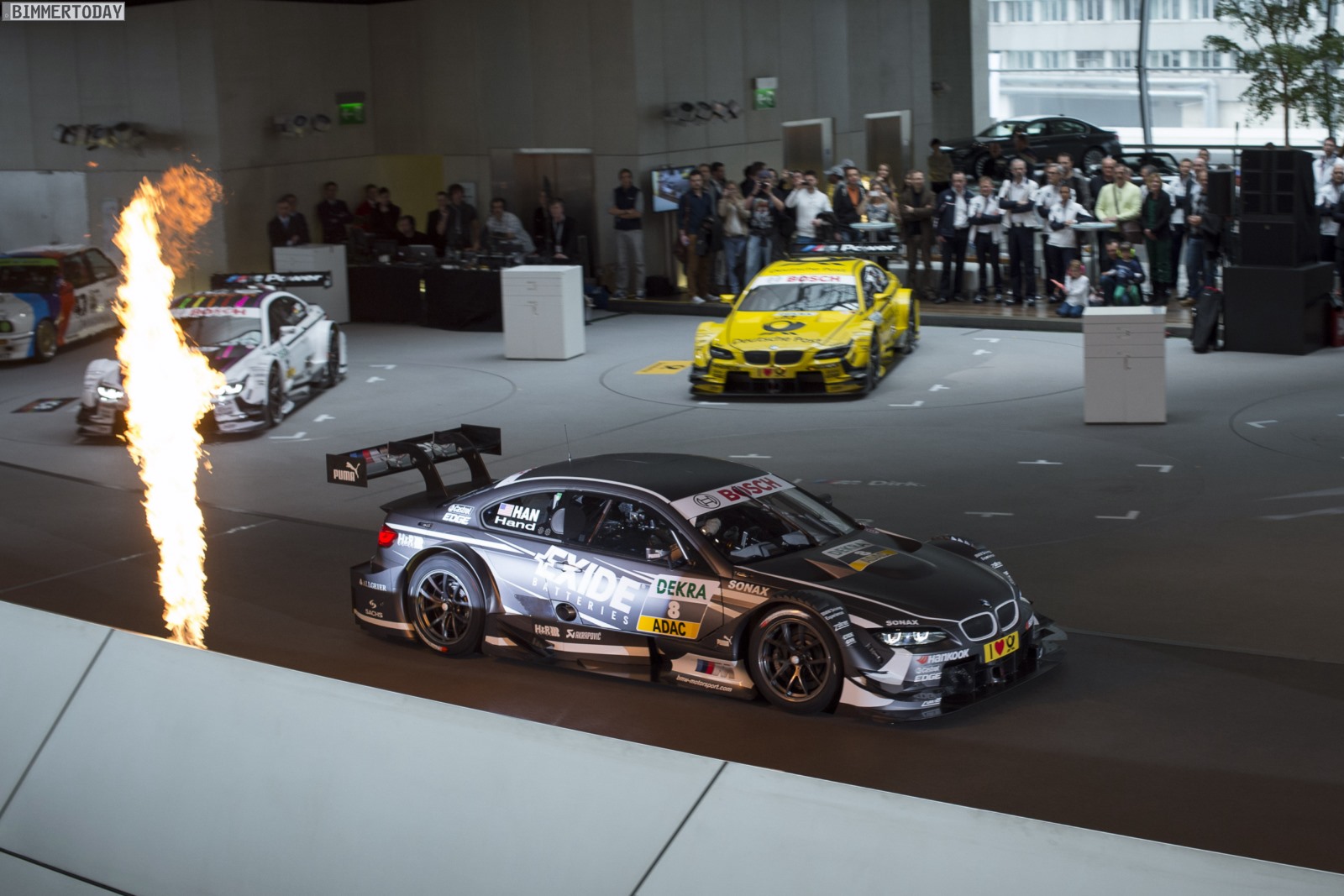 BMW-M3-DTM-2013-Motorsport-Praesentation-Welt-Muenchen-09.jpg