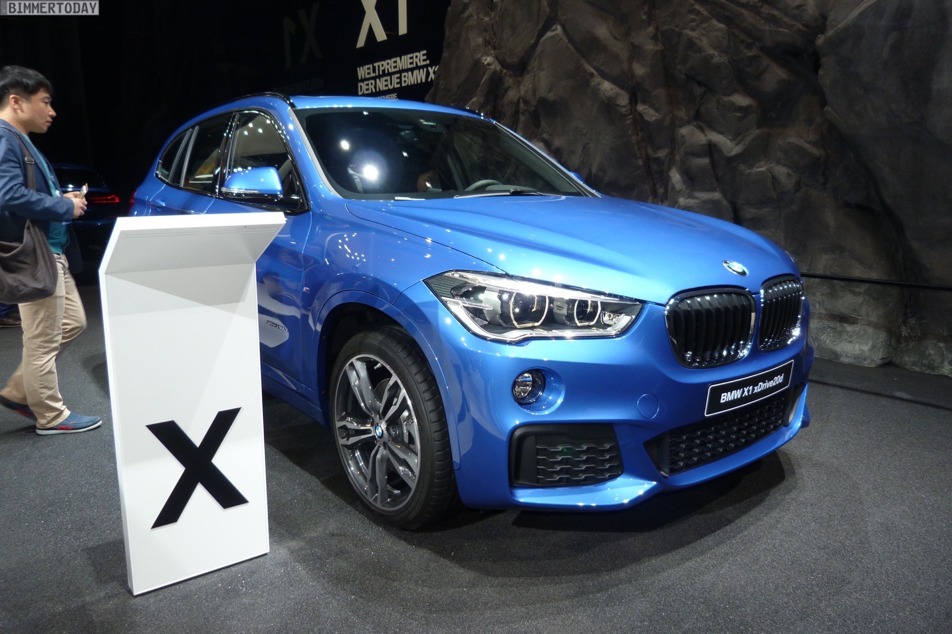 BMW X1 F48 mit M Sport-Paket in Estorilblau: Neue Fotos